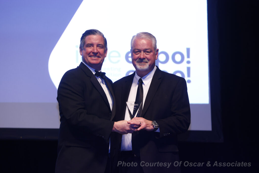 2024 IAEE Awards Committee Chairperson Bob O’Connell presents Richard Smith the IAEE Outstanding Marketing & Sales Award at the ceremony held during Expo! Expo! IAEE’s Annual Meeting & Exhibition 2024 in Los Angeles, CA.